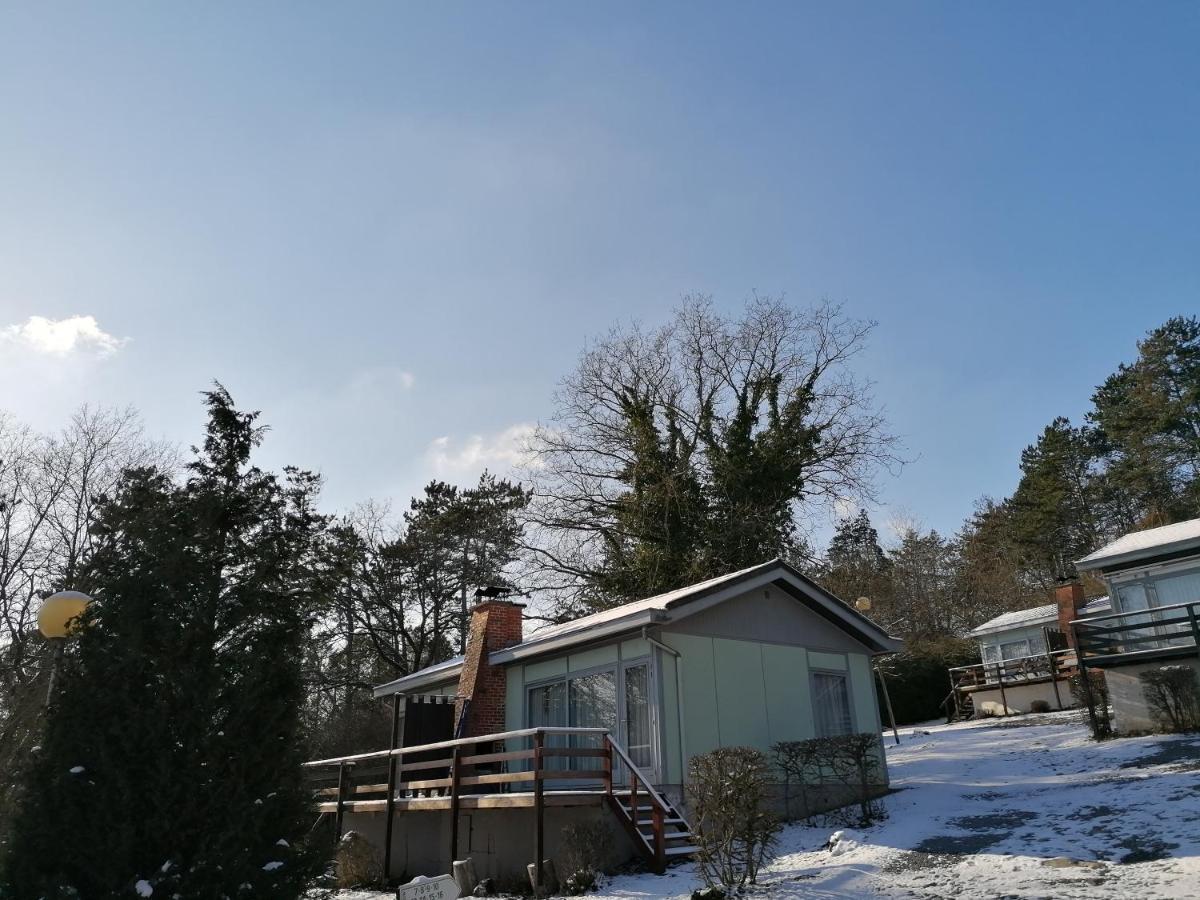 Villa Au repos de Zoé à Waulsort Extérieur photo